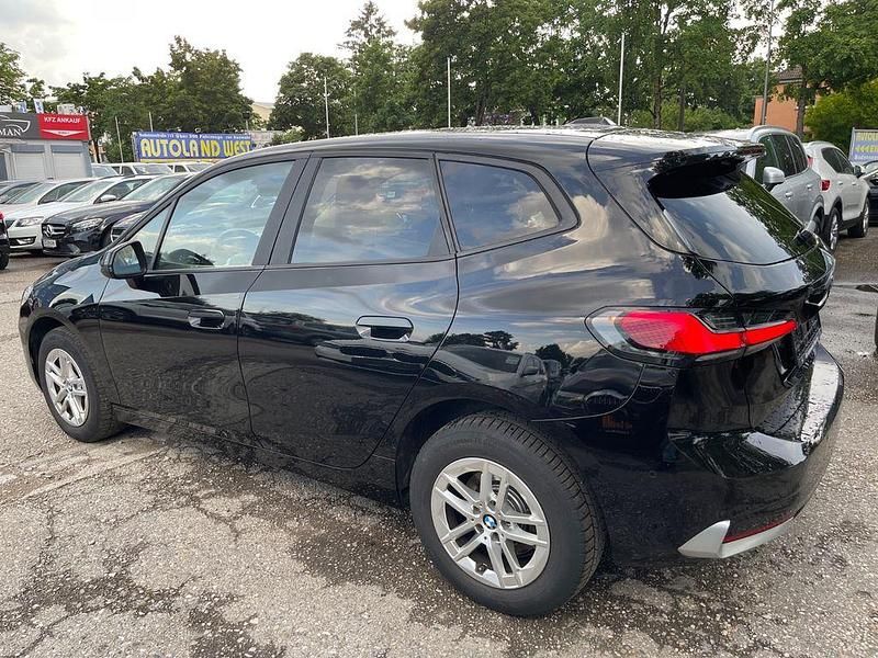 Gebraucht BMW 218 Active Tourer Luxury Line 150 PS (110 kW) 2022 Schwarz Van / Kleinbus