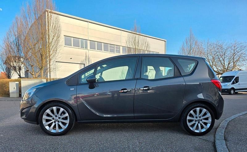 Gebraucht Opel Meriva Design Edition 120 PS (88 kW) 2012 Braun Van / Kleinbus