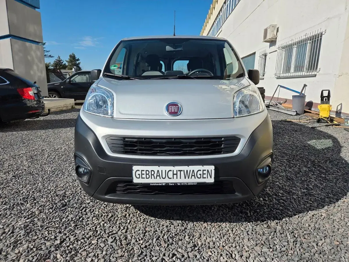 Gebraucht Fiat Fiorino 80 PS (58 kW) 2021 Silber Van / Kleinbus