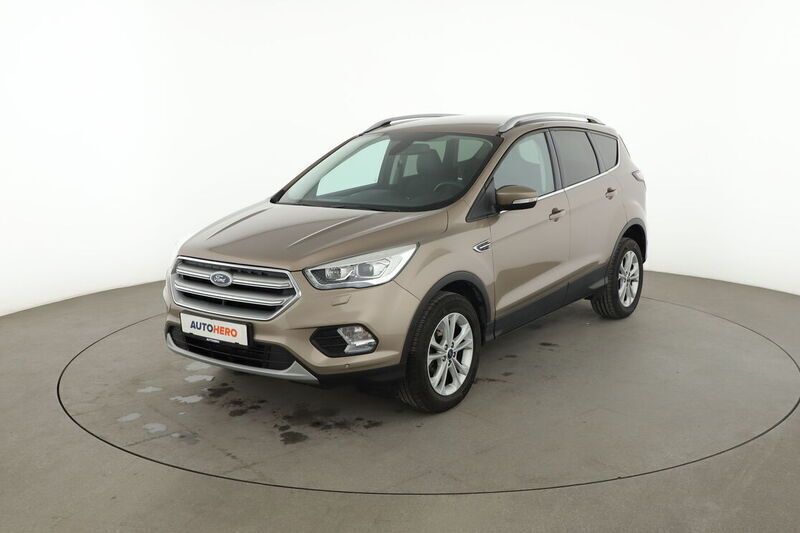 Grau Gebraucht 2019 Ford Kuga Titanium SUV | 17.610 € (Fairer Preis) - Bild 1/4