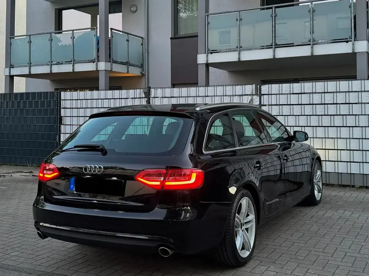 Second-hand Audi A4 S-Line 204 CP (150 kW) 2013 Negru Break