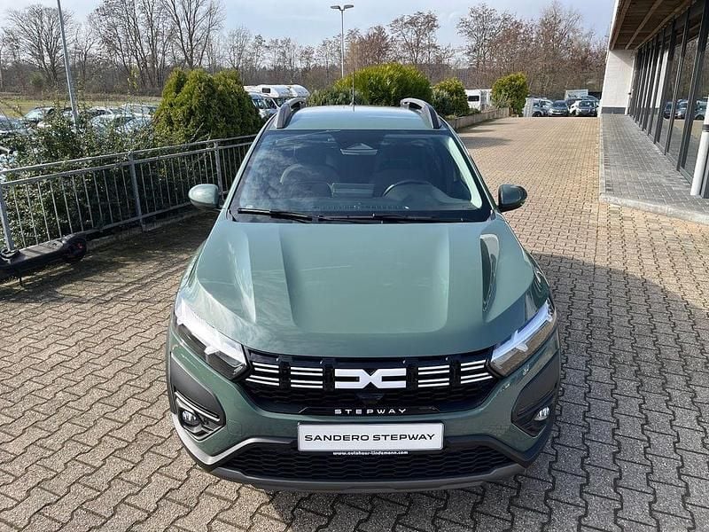 Gebraucht Dacia Sandero Expression 91 PS (66 kW) 2025 Grün SUV