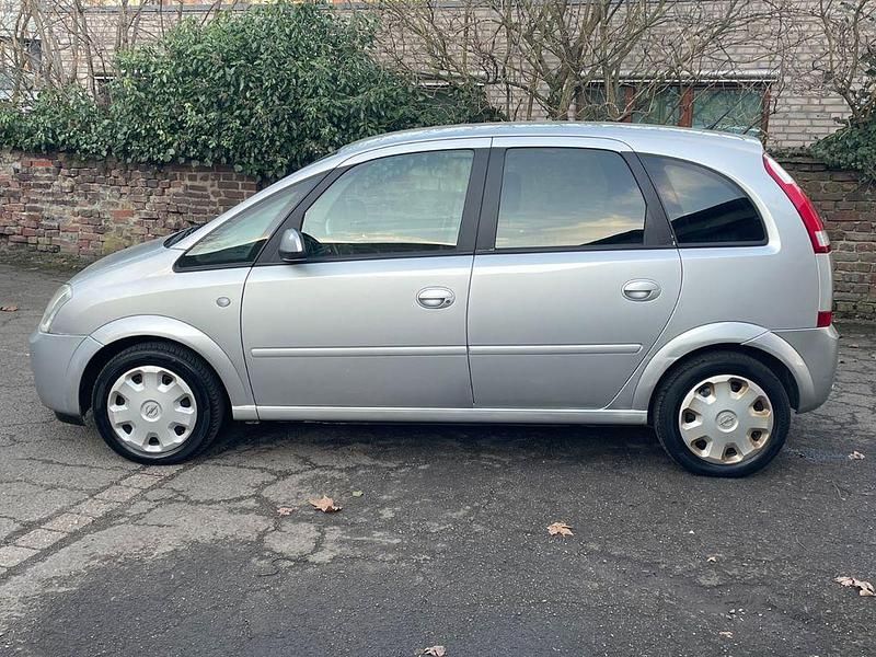 Gebraucht Opel Meriva 101 PS (74 kW) 2005 Silber Van / Kleinbus