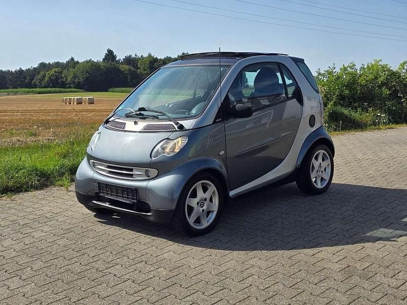 Grau Gebraucht 2003 Smart ForTwo Coupé Coupé | 990 € (Superpreis) - Bild 1/4
