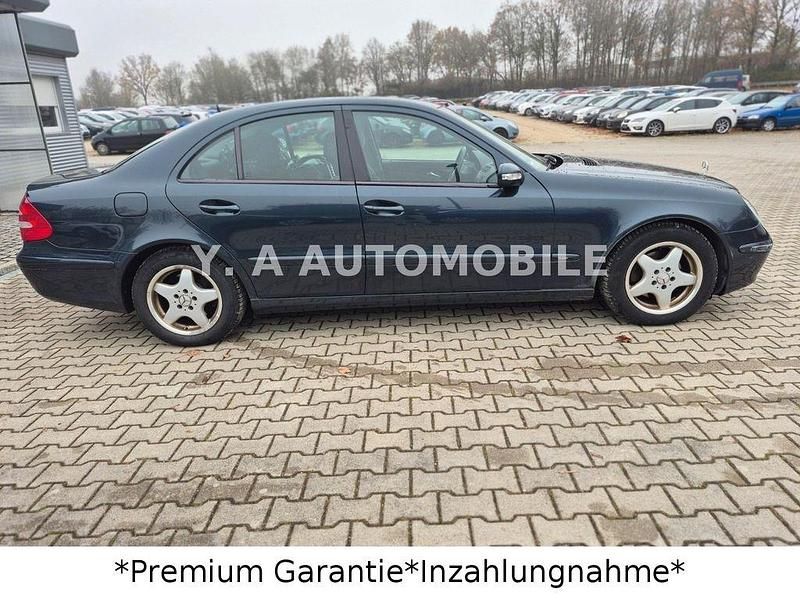 Gebraucht Mercedes E200 122 PS (89 kW) 2003 Schwarz Limousine