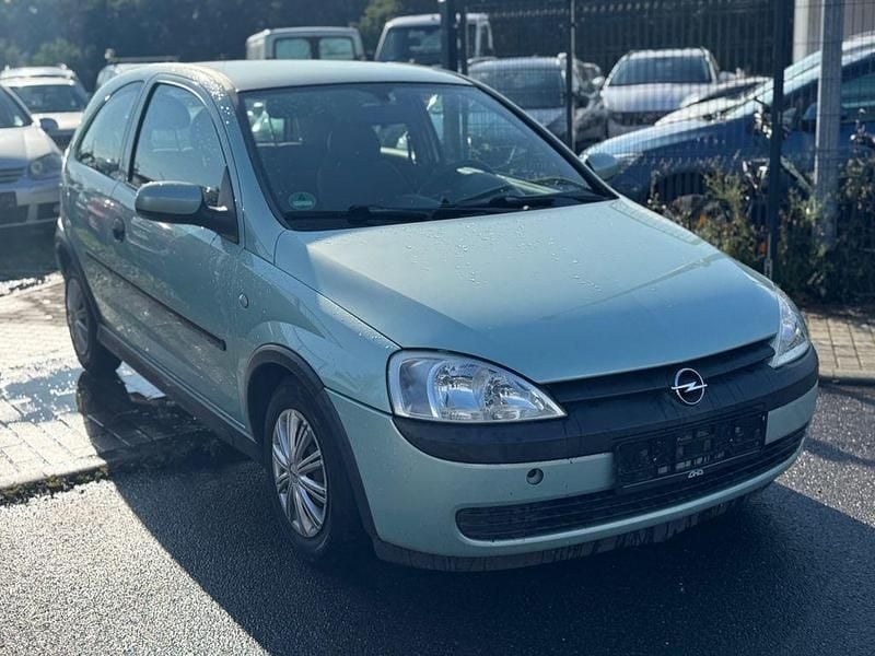 Grün Gebraucht 2002 Opel Corsa Comfort Kleinwagen | 990 € (Superpreis) - Bild 1/4