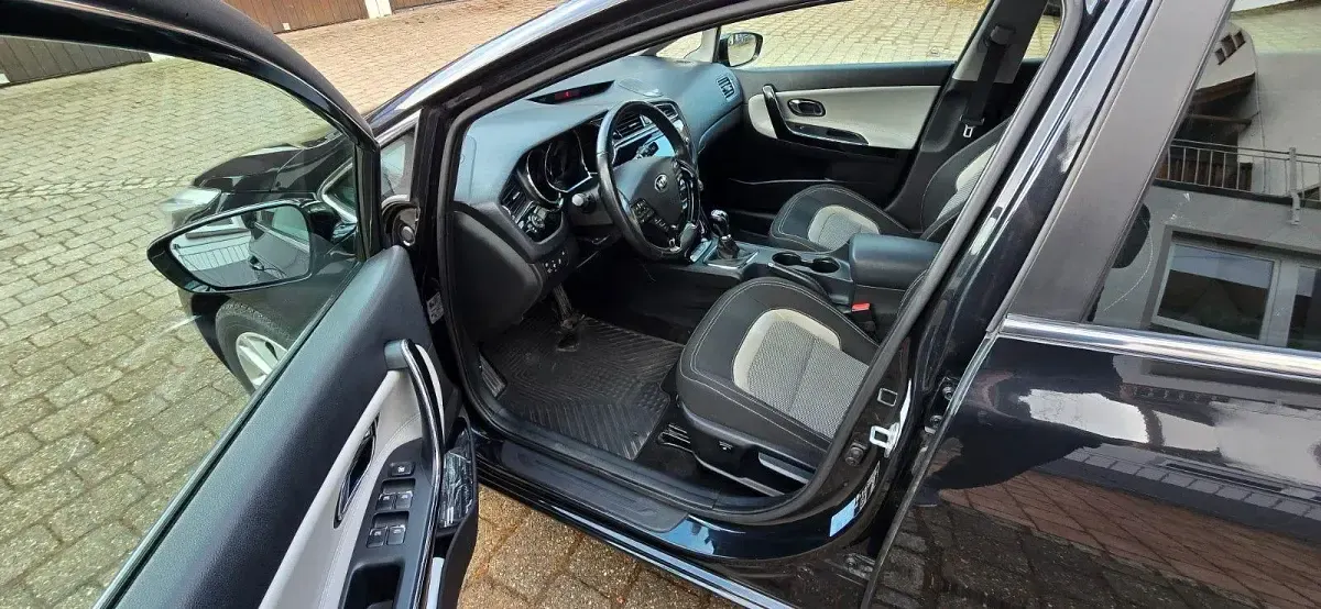 Gebraucht Kia Ceed Sportswagon Edition 7 136 PS (100 kW) 2017 Schwarz Kombi