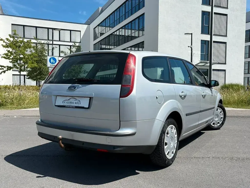 Gebraucht Ford Focus Fun X 101 PS (74 kW) 2007 Silber Limousine
