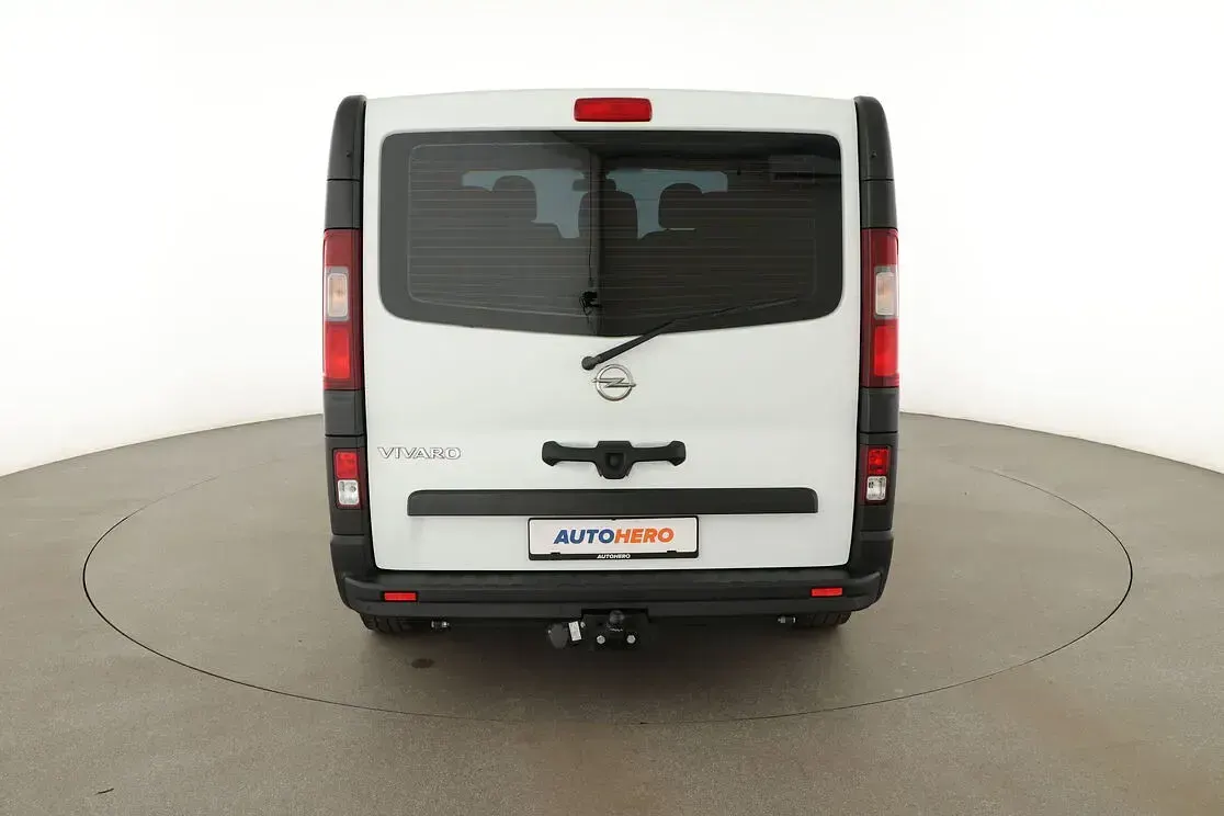 Gebraucht Opel Vivaro 2018 Weiß Van / Kleinbus