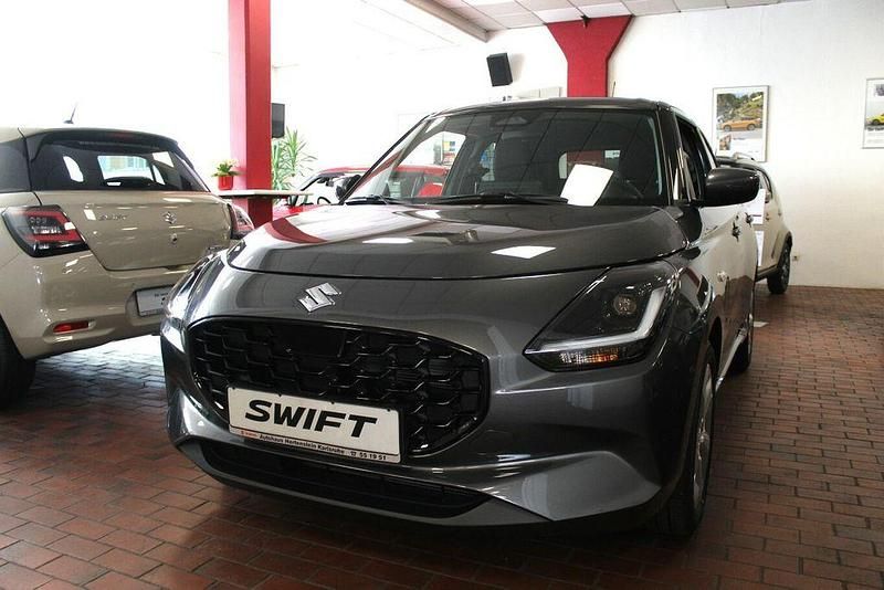 Neu Suzuki Swift Comfort 83 PS (61 kW) 2025 Grau Kleinwagen