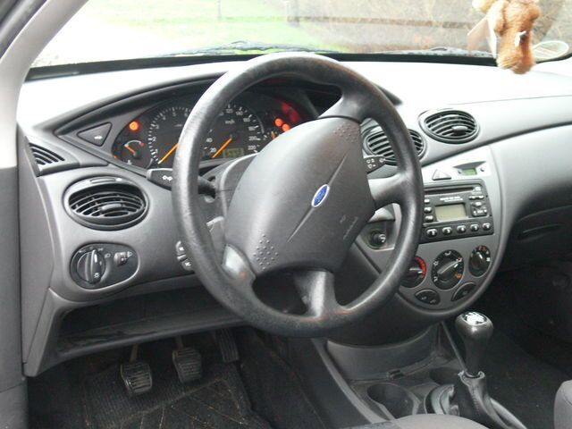 Gebraucht Ford Focus 136 PS (100 kW) 2002 Silber Limousine