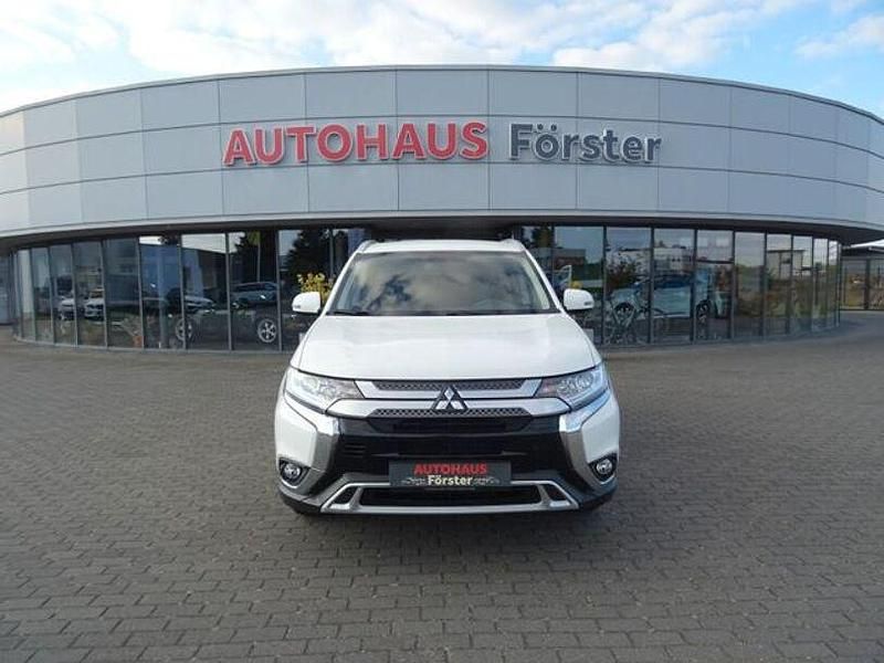 Andere Gebraucht 2021 Mitsubishi Outlander Diamant Edition SUV | 20.990 € - Bild 1/4