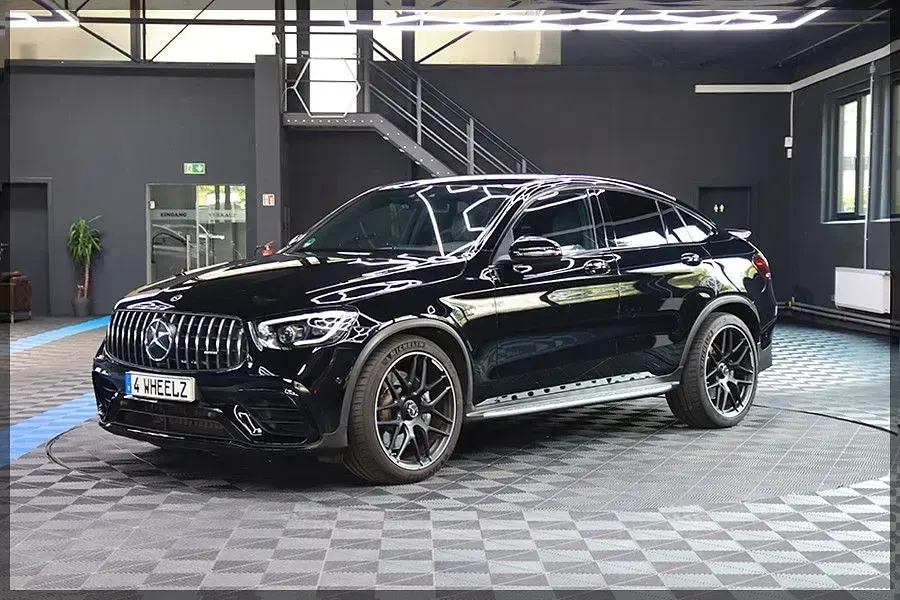 Gebraucht Mercedes GLC63 AMG AMG 476 PS (350 kW) 2021 Schwarz SUV