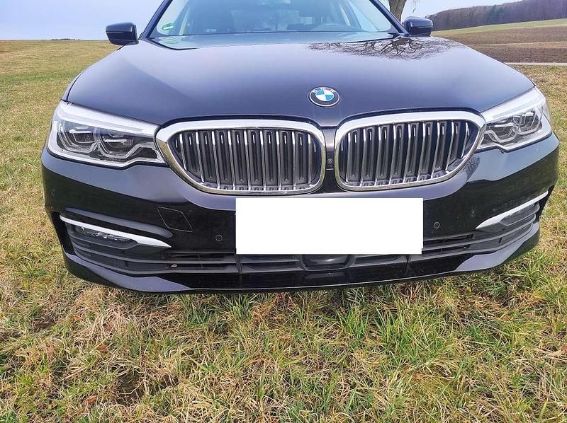 Schwarz Gebraucht 2020 BMW 530 Sport Line Limousine | 33.800 € (Superpreis) - Bild 1/4