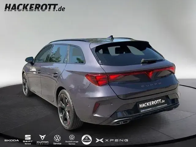 Neu Cupra Leon 150 PS (110 kW) 2025 Violett Kombi