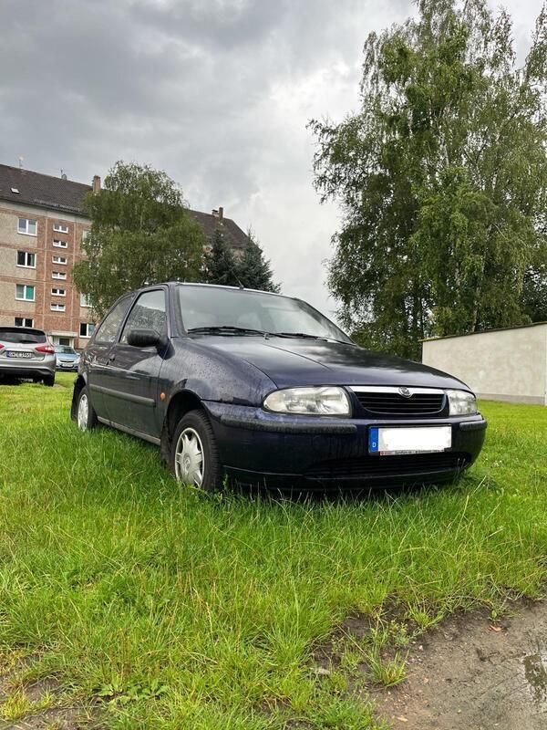 Gebraucht 1994 Mazda 121 Kleinwagen | 300 € - Bild 1/4