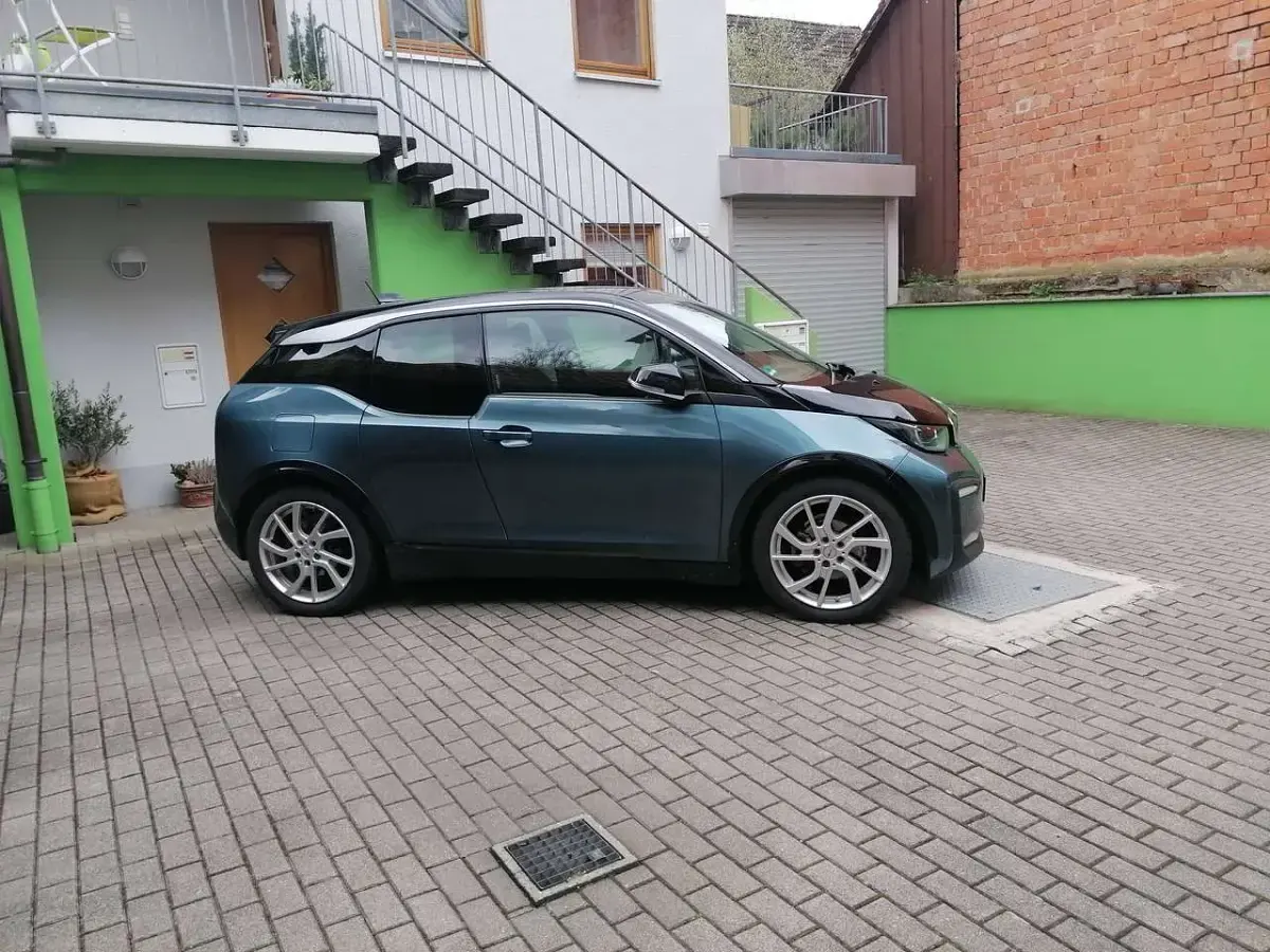 Gebraucht BMW i3 125 kW (170 PS) 2021 Blau Kleinwagen