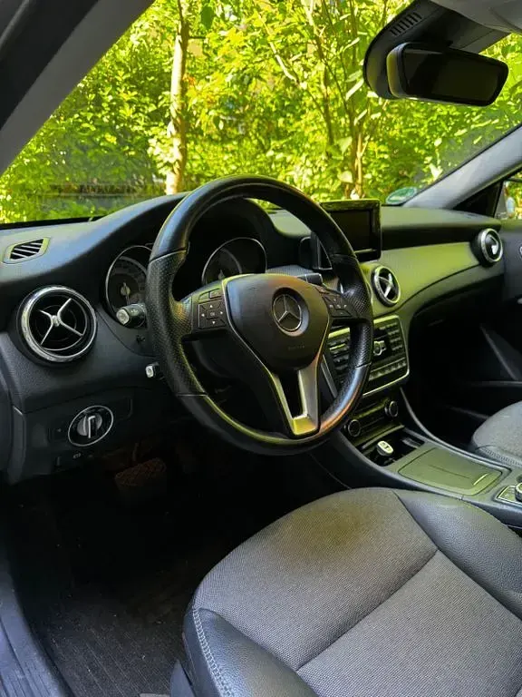 Gebraucht Mercedes GLA200 136 PS (100 kW) 2014 Silber SUV