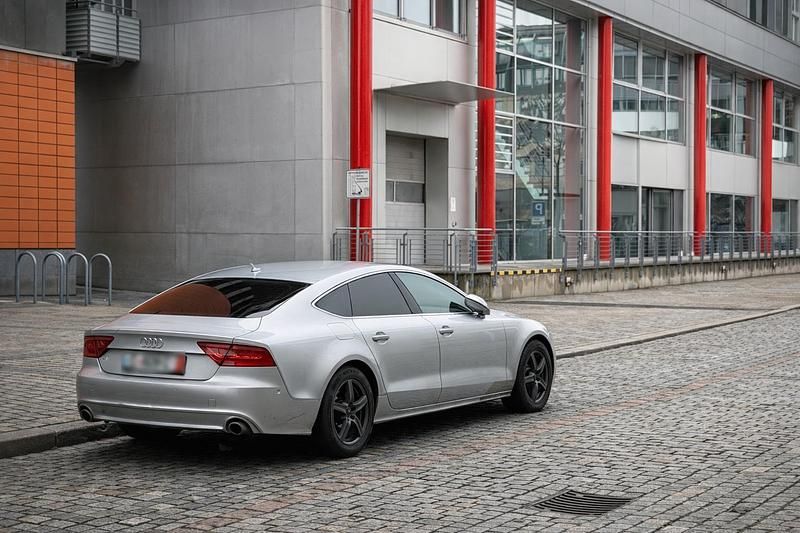 Gebraucht Audi A7 Ambiente 204 PS (150 kW) 2011 Silber Kleinwagen