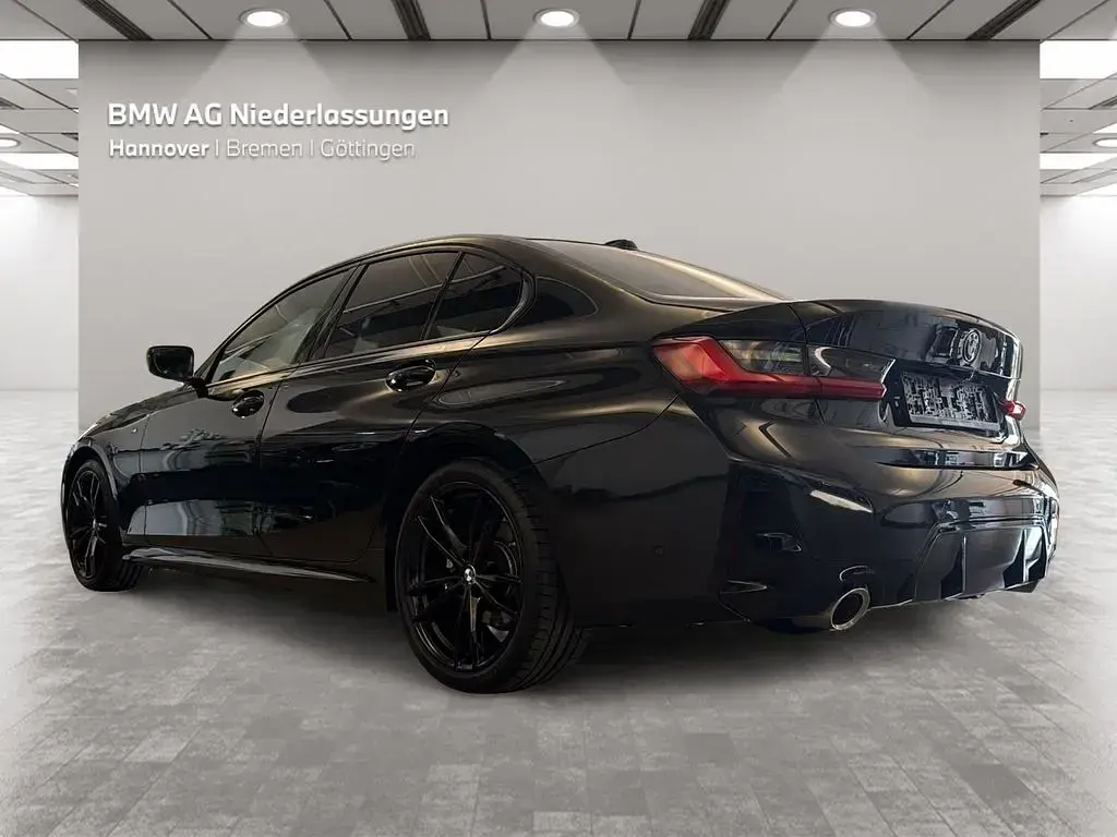 Gebraucht BMW 320 M Sport 184 PS (135 kW) 2023 Schwarz Limousine