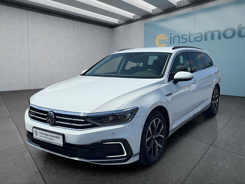 Weiß Gebraucht 2022 VW Passat GTE Kombi | 22.249 € (Fairer Preis) - Bild 1/4