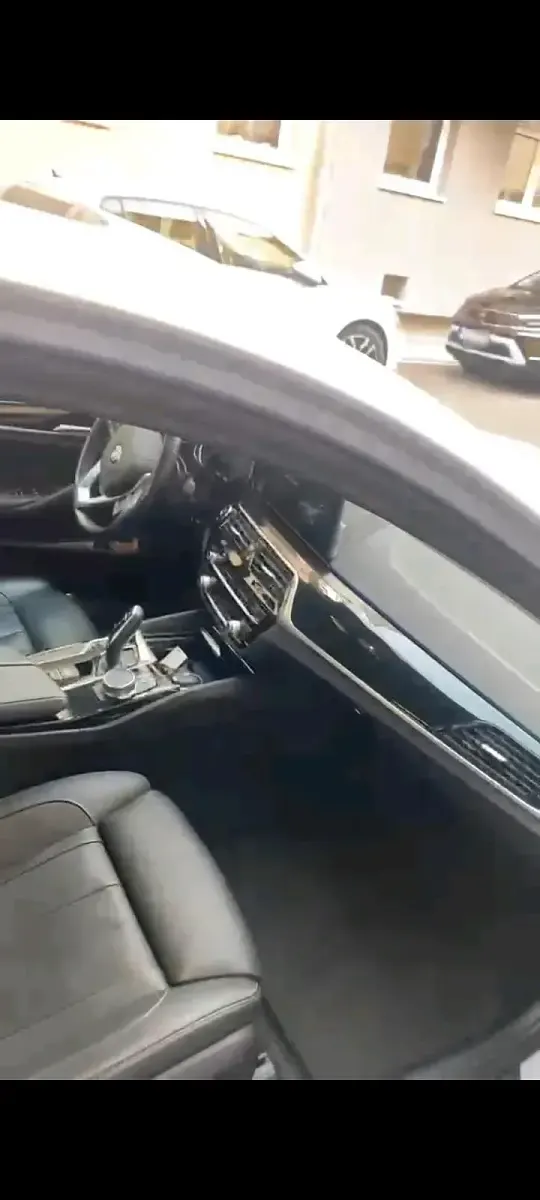 Gebraucht BMW 530 250 PS (183 kW) 2018 Grau Limousine