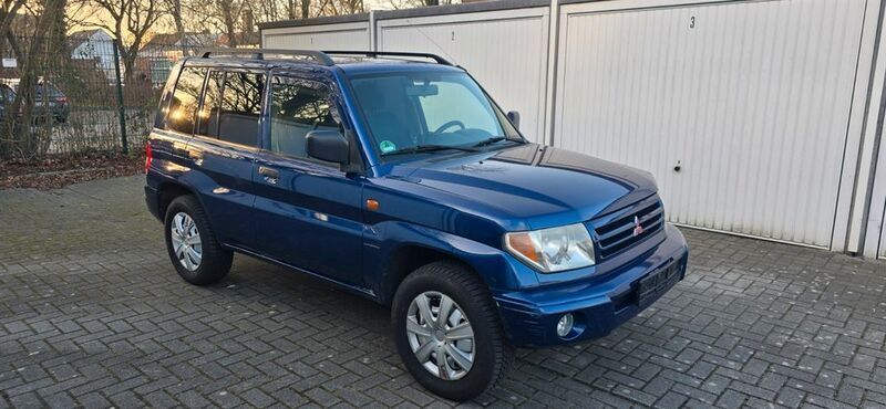 Blau Gebraucht 2003 Mitsubishi Pajero Top SUV | 5.690 € (Fairer Preis) - Bild 1/4