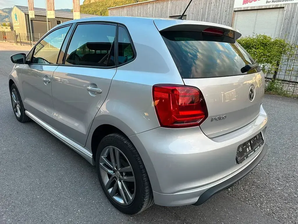 Gebraucht VW Polo Comfortline 75 PS (55 kW) 2016 Silber Limousine