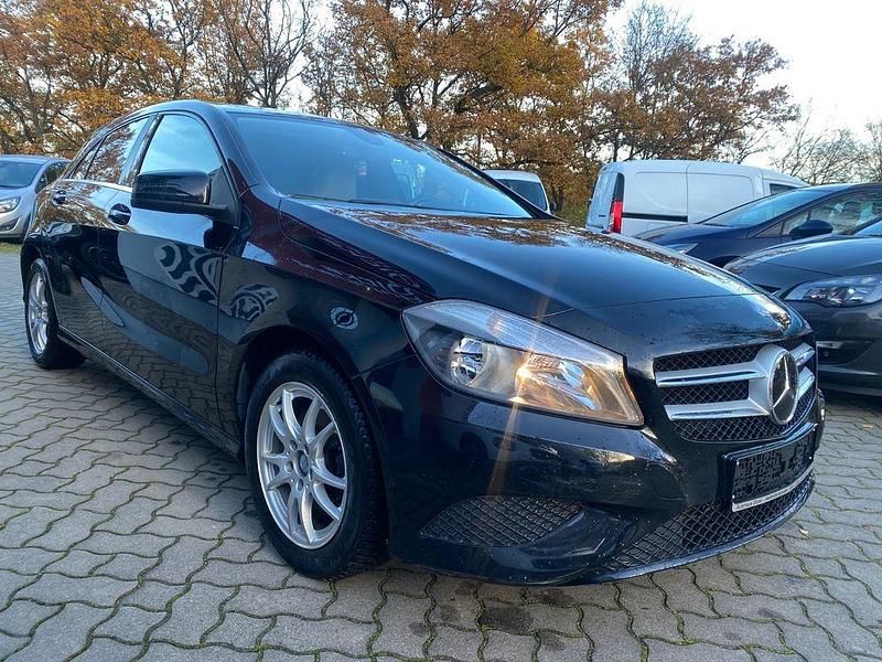 Gebraucht Mercedes A200 156 PS (114 kW) 2012 Schwarz Limousine