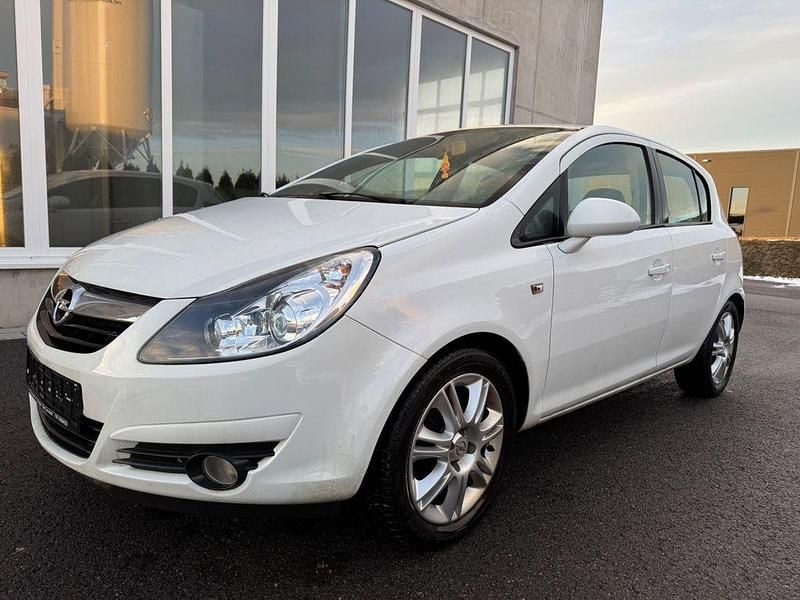 Weiß Gebraucht 2009 Opel Corsa Innovation Limousine | 1.995 € (Superpreis) - Bild 1/4