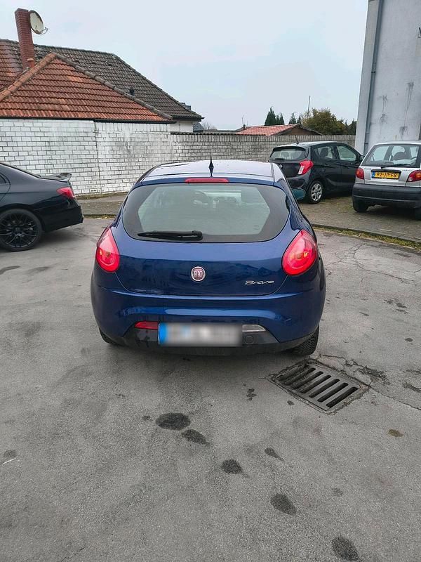 Gebraucht Fiat Bravo 90 PS (66 kW) 2009 Blau Kleinwagen