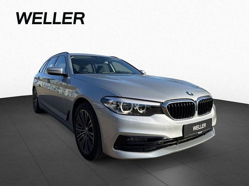 Gebraucht BMW 520 Shadowline 190 PS (139 kW) 2019 Glaciersilber (silber) Kombi