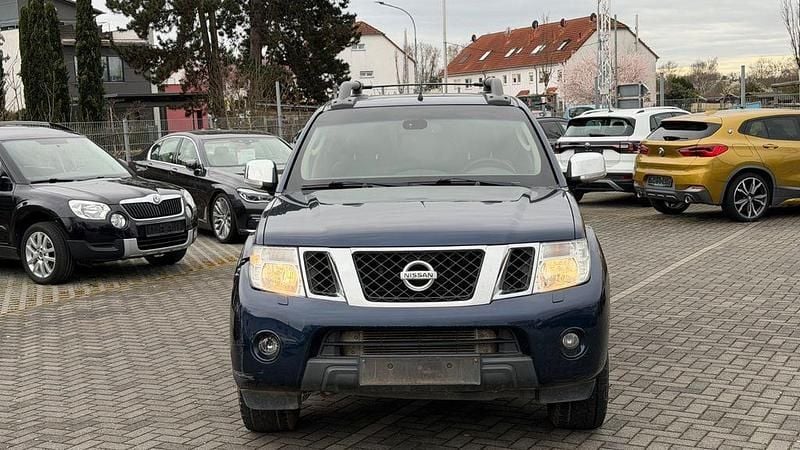 Gebraucht Nissan Navara 231 PS (169 kW) 2013 Blau Pickup