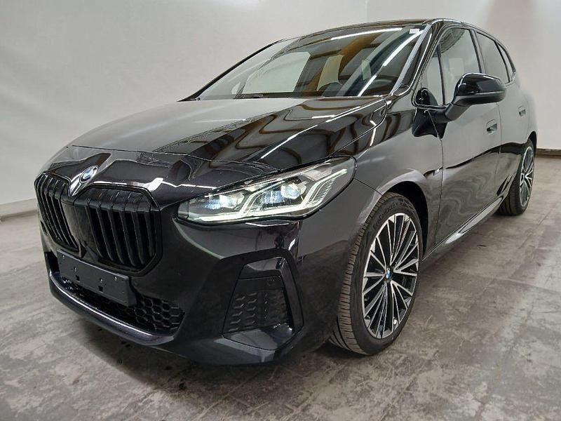 Schwarz Gebraucht 2024 BMW 218 Active Tourer M Sport Van / Kleinbus | 28.900 € (Superpreis) - Bild 1/4