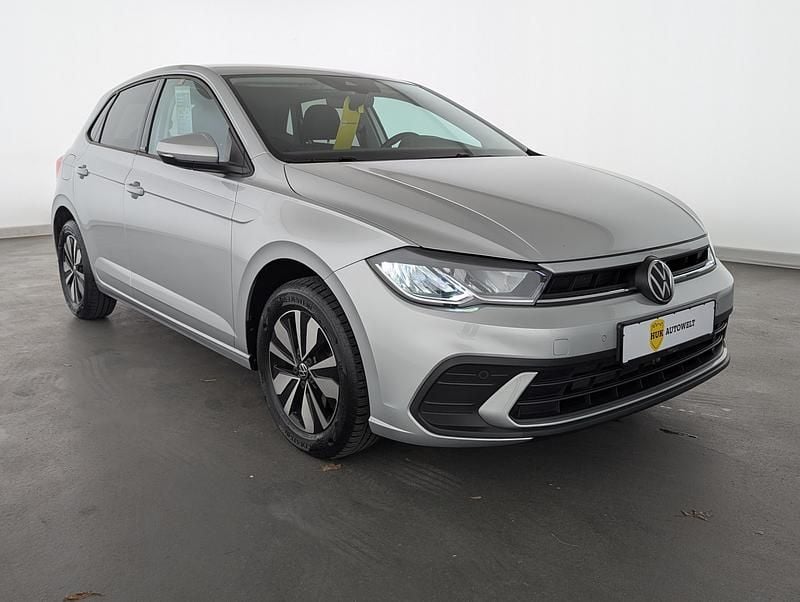 Używany VW Polo Move 110 KM (80 kW) 2024 Srebrny Hatchback