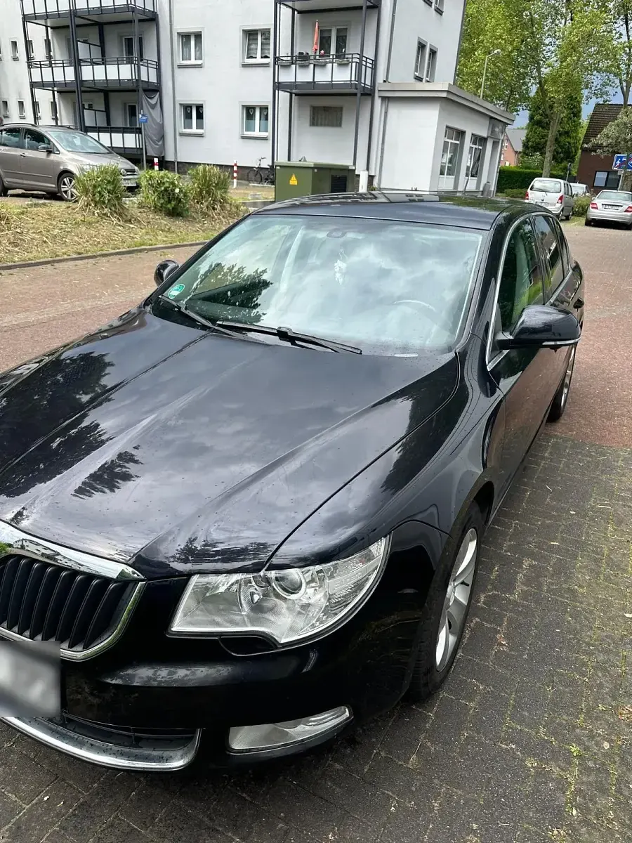Gebraucht Skoda Superb 125 PS (91 kW) 2009 Schwarz Limousine