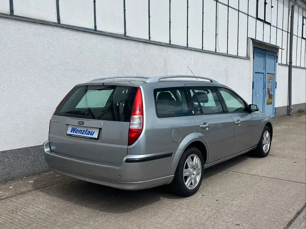 Gebraucht Ford Mondeo 125 PS (91 kW) 2006 Silber Limousine