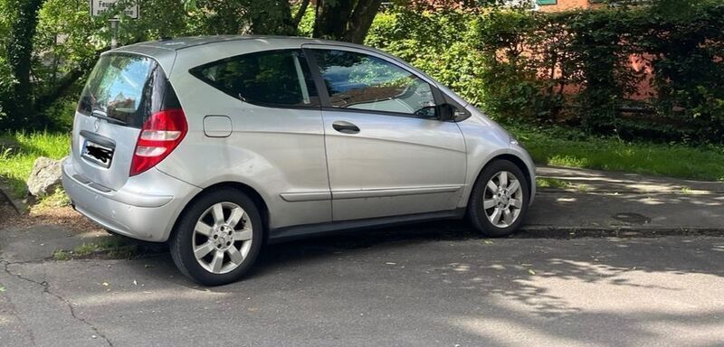Silber Gebraucht 2006 Mercedes A170 Elegance Limousine | 2.100 € (Superpreis) - Bild 1/4
