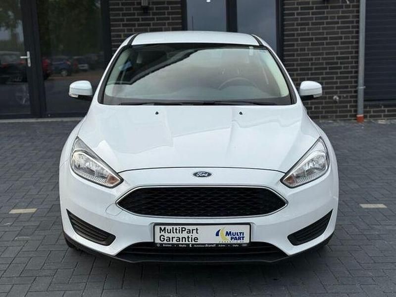 Gebraucht Ford Focus Trend 101 PS (74 kW) 2018 Weiß Limousine