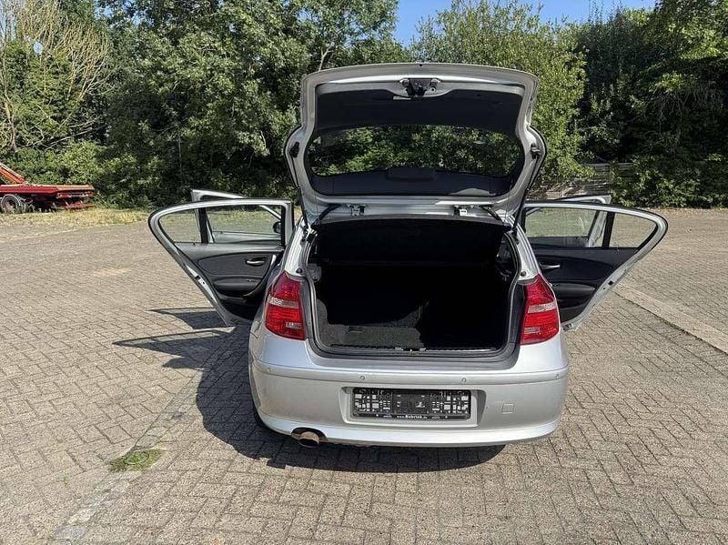 Gebraucht BMW 116 122 PS (89 kW) 2007 Titansilber metallic Kleinwagen