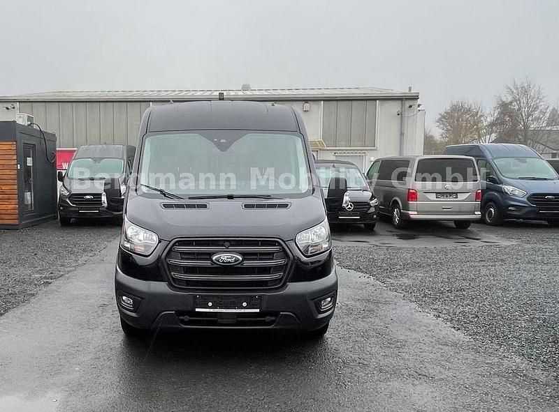 Gebraucht Ford Transit 131 PS (96 kW) 2024 Obsidianschwarz metallic Van / Kleinbus