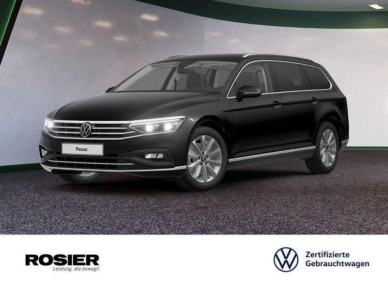 Schwarz / deep black (metallic) Gebraucht 2021 VW Passat Elegance Kombi | 25.880 € (Fairer Preis) - Bild 1/4