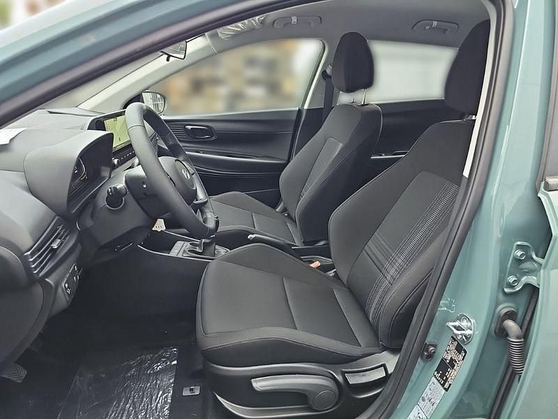 Neu Hyundai Bayon Select 101 PS (74 kW) 2026 Mangrove green / mic SUV