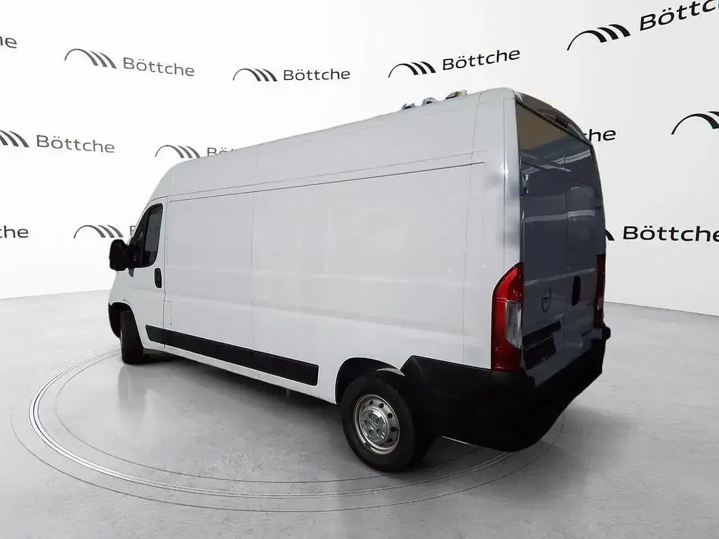 Gebraucht Opel Movano Selection 140 PS (102 kW) 2023 Lackierung weiss icy/typ aussenverkleidung spiegel flach standard Van