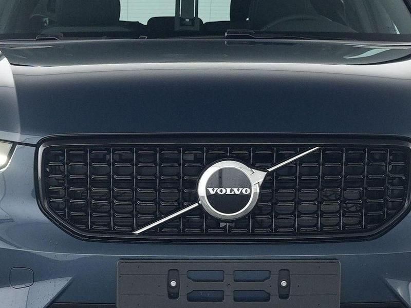 Gebraucht Volvo XC40 Plus 163 PS (119 kW) 2025 Blau SUV