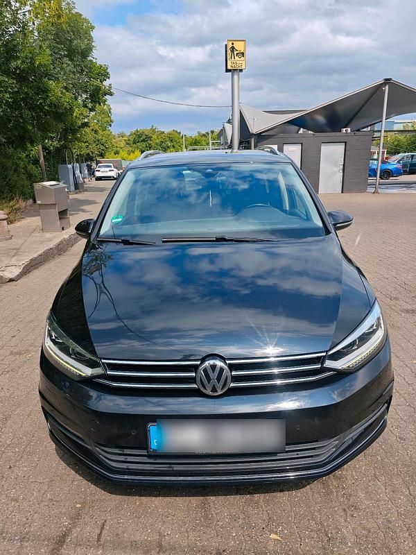 Schwarz Gebraucht 2017 VW Touran Van / Kleinbus | 15.500 € (Fairer Preis) - Bild 1/4