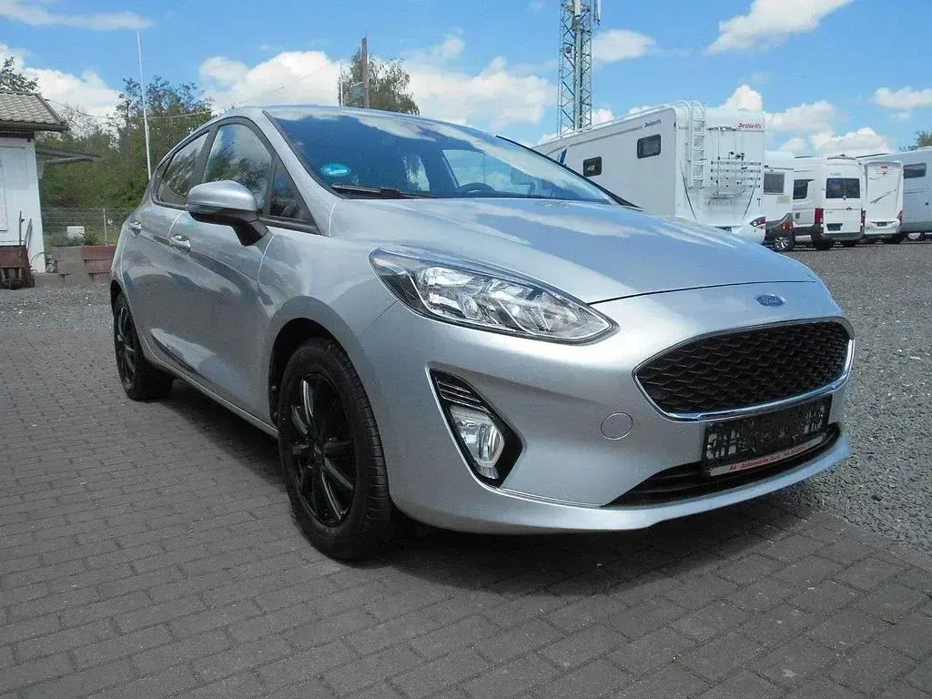 Gebraucht Ford Fiesta Cool & Connect 101 PS (74 kW) 2017 Silber Kleinwagen