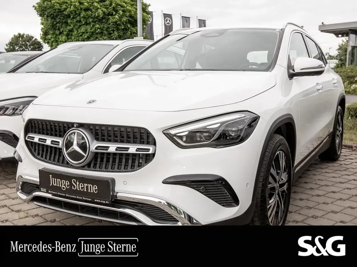 Gebraucht Mercedes GLA220 Progressive 190 PS (139 kW) 2024 SUV