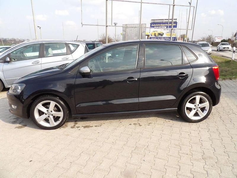 Gebraucht VW Polo Black Edition 86 PS (63 kW) 2013 Deep black perleffekt Kleinwagen