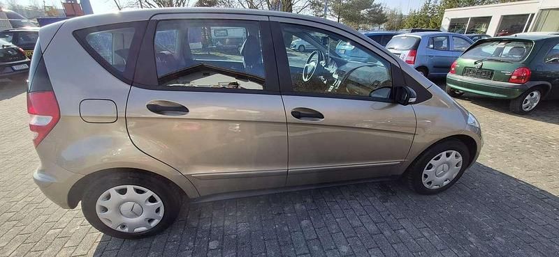Gebraucht Mercedes A150 95 PS (69 kW) 2006 Gold Limousine